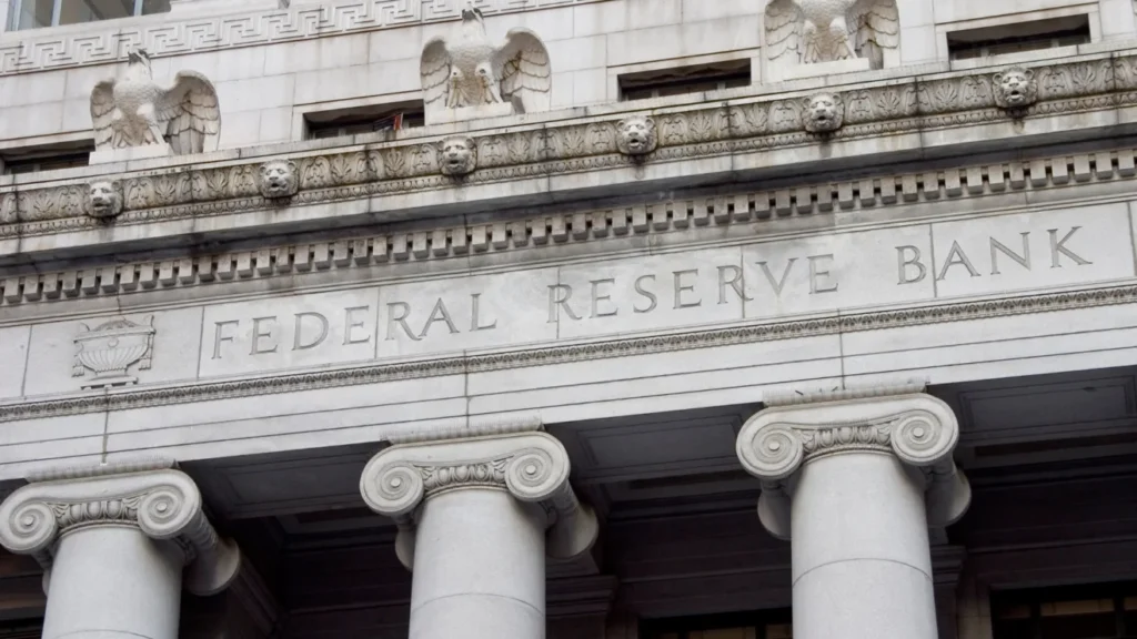 Inflação nos EUA sobe para 3,6% em abril, aponta Fed de NY