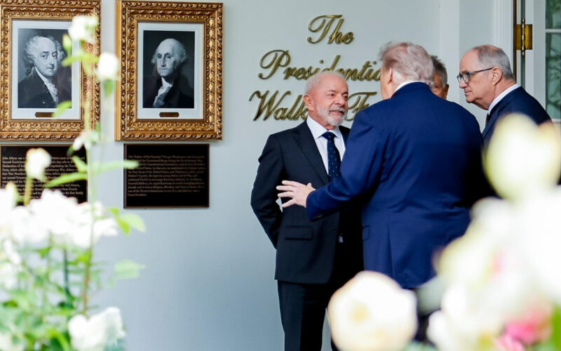 Lula e Trump discutem tarifas, crime e Copa em reunião de 3 horas