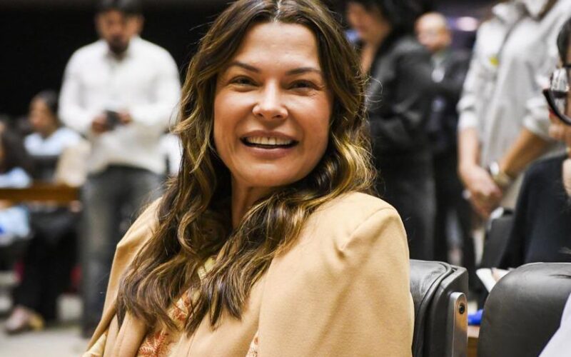 Marcela Passamani celebra aniversário com nova fase