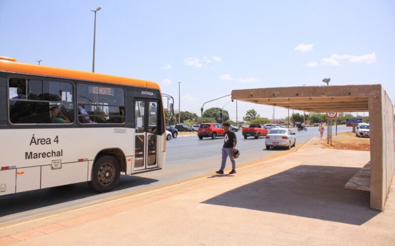 Roubos em ônibus do DF caem 52% em 2025 com fim do dinheiro