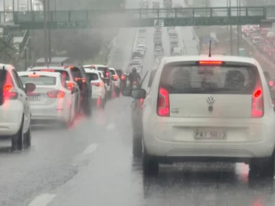 DF: Dia dos Namorados terá chuva e trovoadas, alerta Inmet