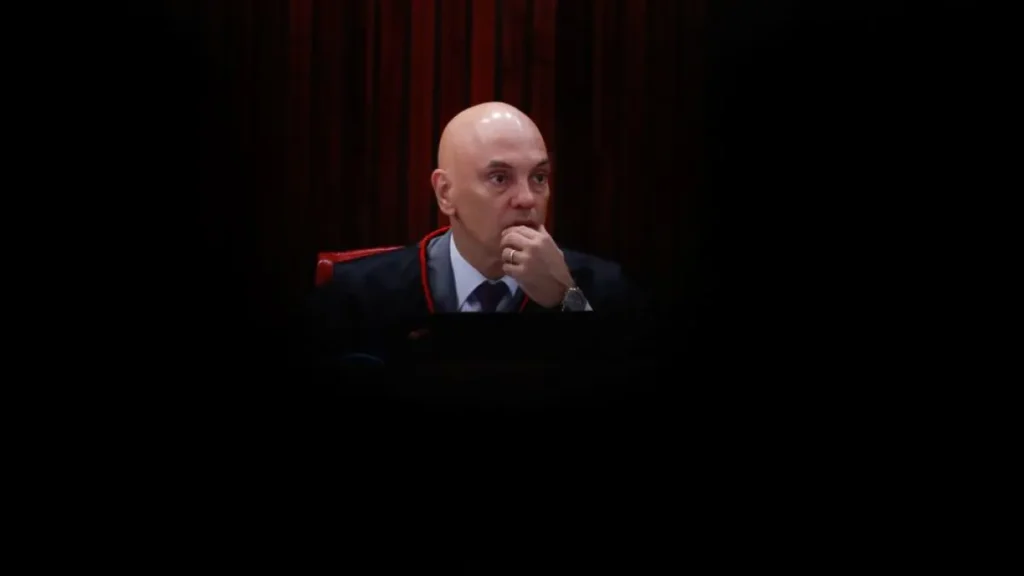 Itália nega extradição de Zambelli e atinge Moraes