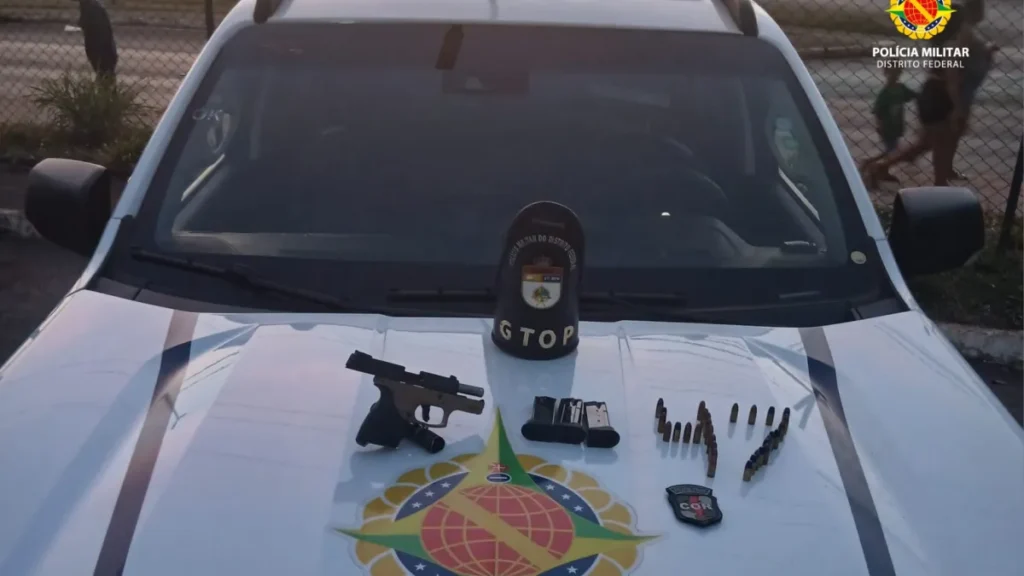 Motorista de app é preso após ameaçar passageira com arma no DF