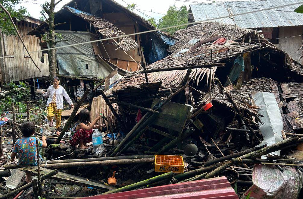 Terremoto de 7,8 atinge Filipinas e alerta para tsunami