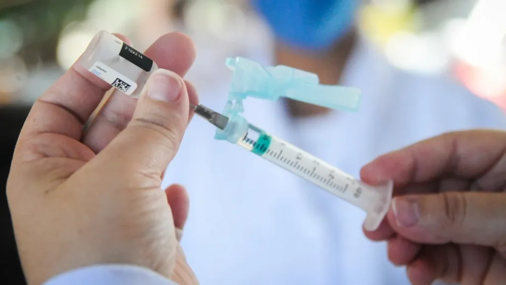 Vacinação contra HPV é prorrogada para jovens até 19 anos