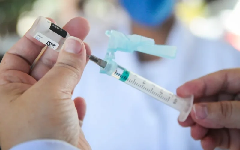 Vacinação contra HPV é prorrogada para jovens até 19 anos