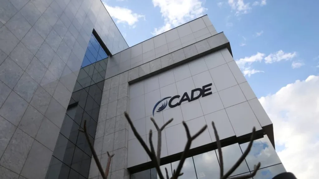 Cade tem presidente e superintendente interinos após impasse político