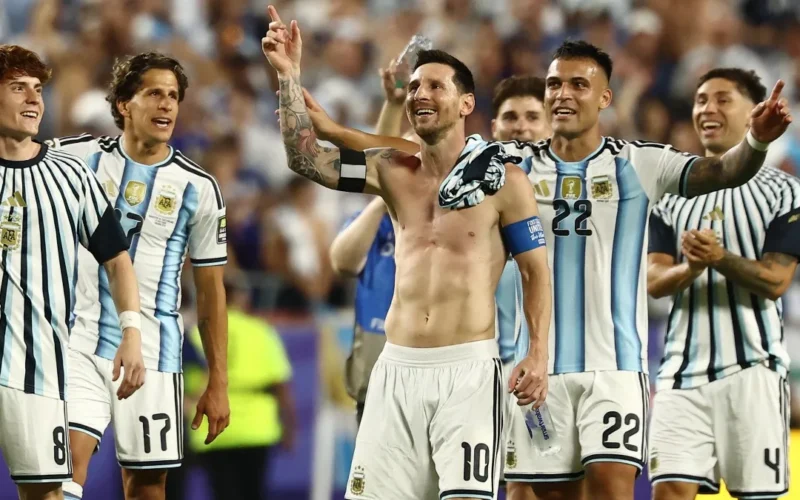 Argentina vence Suíça na prorrogação e enfrenta Inglaterra na semifinal