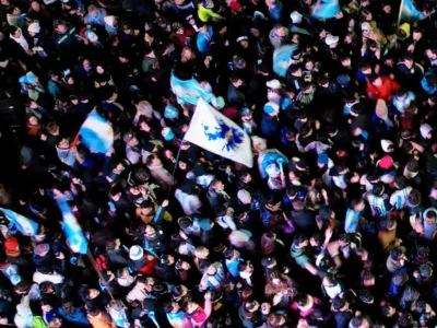 Argentina explode em festa após virada histórica sobre Inglaterra