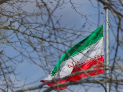 Irã promete matar soldado dos EUA para cada iraniano morto