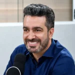 Pré-candidato promete iPhone grátis para quem fizer curso