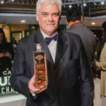 Hugo Studart lança cachaça especial pelos 200 anos Brasil-Reino Unido