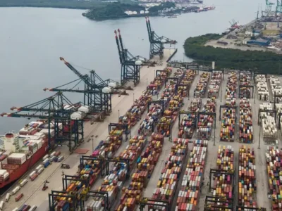 Alta de preços de exportação reduz déficit da conta corrente