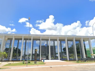 TJDFT condena clínica por laudo de tomografia com erro grave