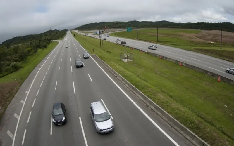 Governo reduz previsão de leilões de rodovias para 2026