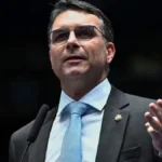 Flávio Bolsonaro: 'guerra psicológica' contra minha campanha