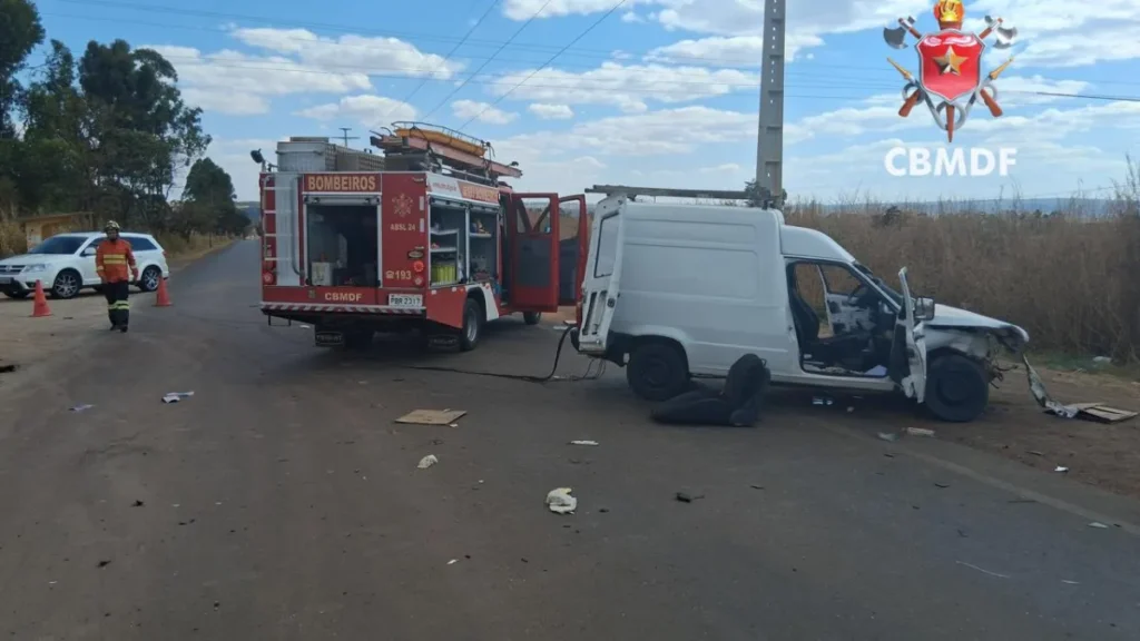 Acidente na DF-440 deixa 4 feridos em Sobradinho