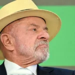 Lula registra foto com chapéu para urna de 2026